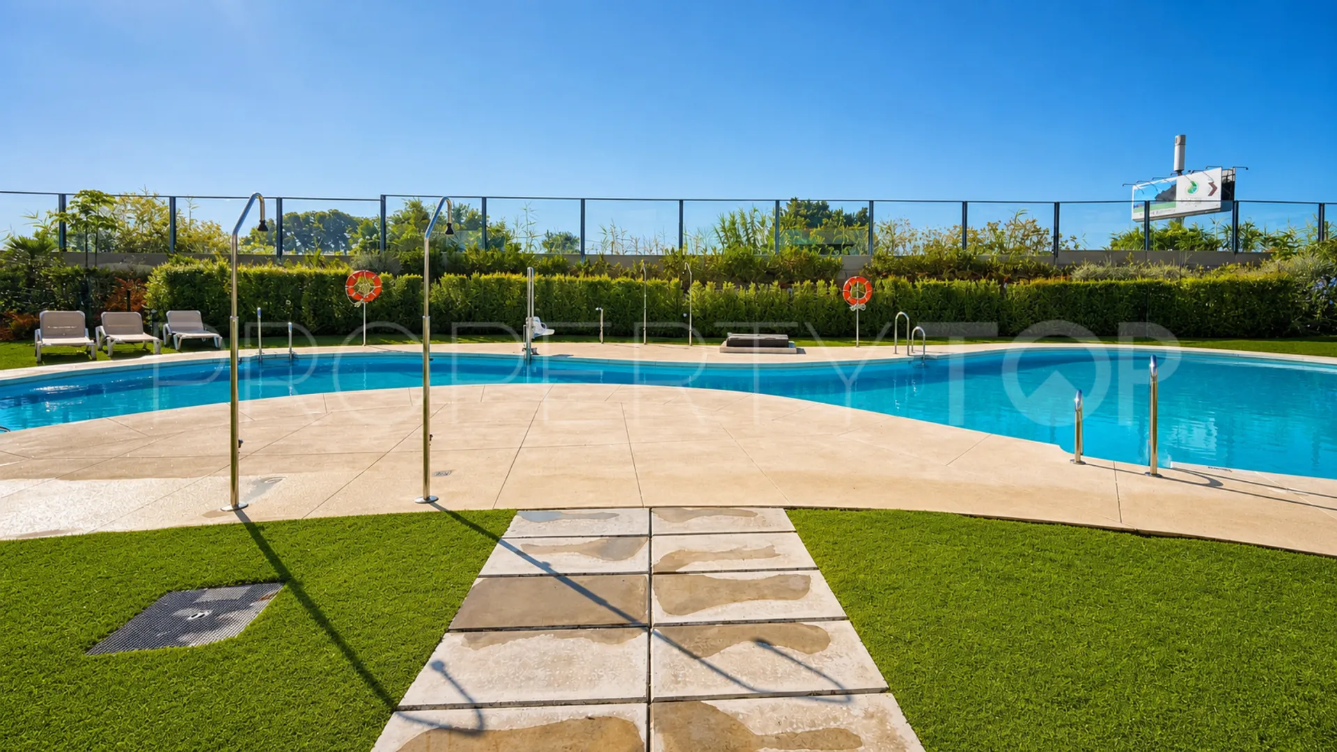 For sale ground floor apartment with 2 bedrooms in Casares Playa