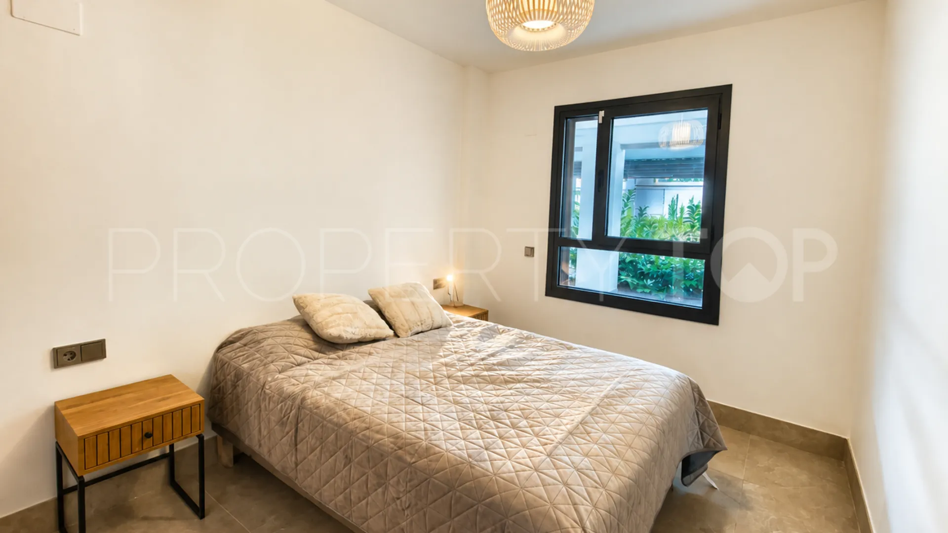 For sale ground floor apartment with 2 bedrooms in Casares Playa