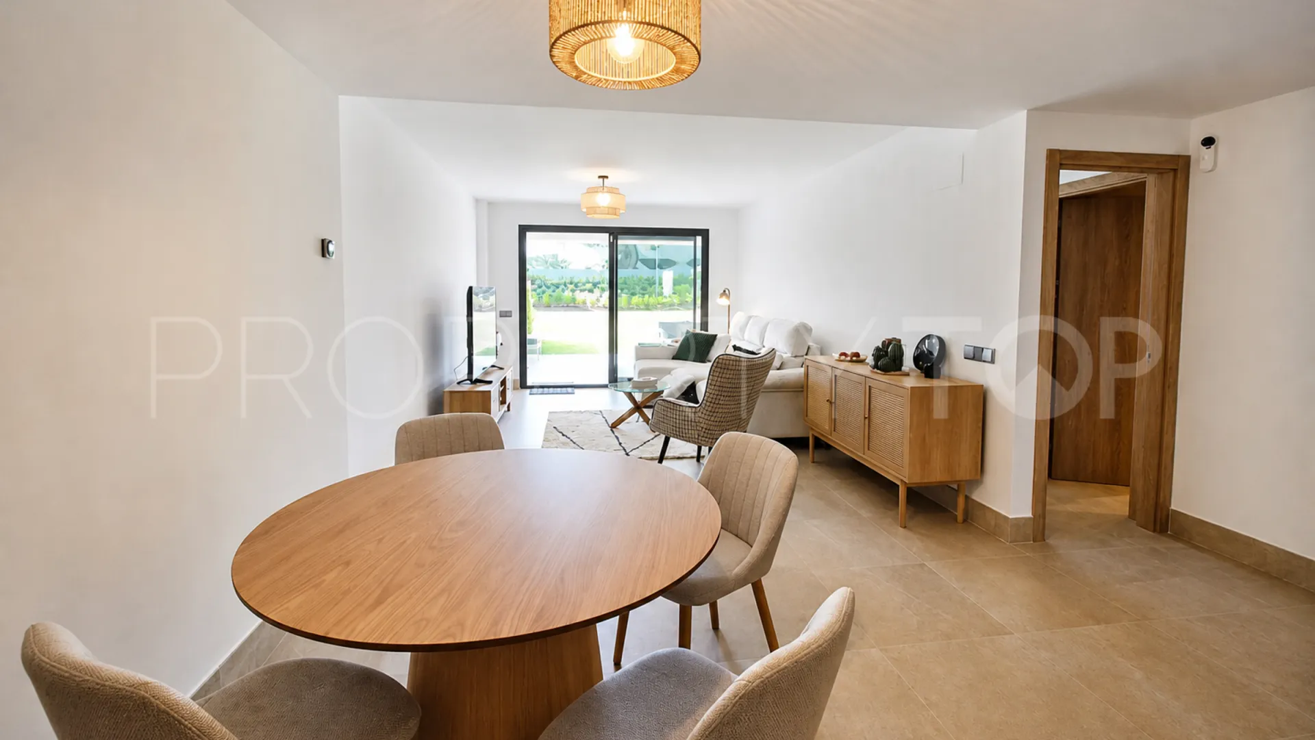 For sale ground floor apartment with 2 bedrooms in Casares Playa