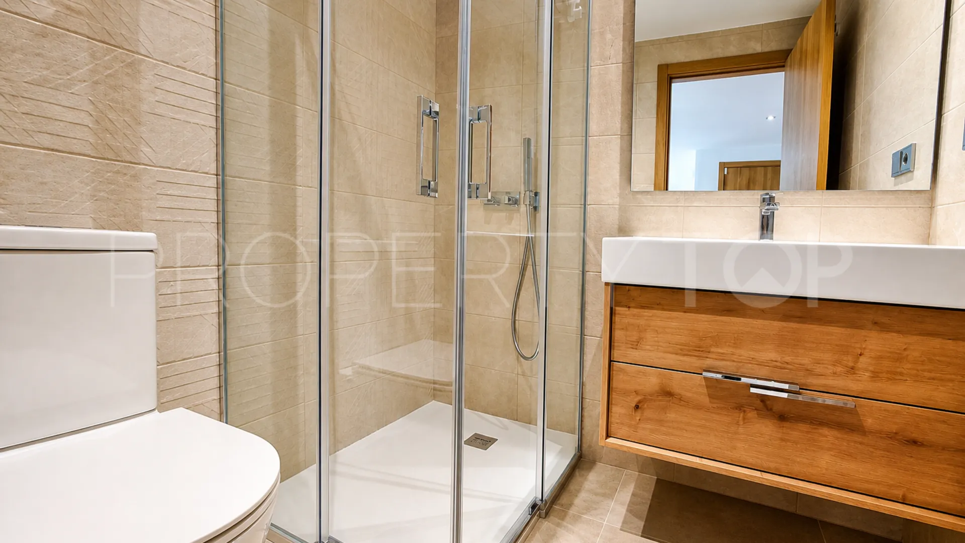 For sale ground floor apartment with 2 bedrooms in Casares Playa