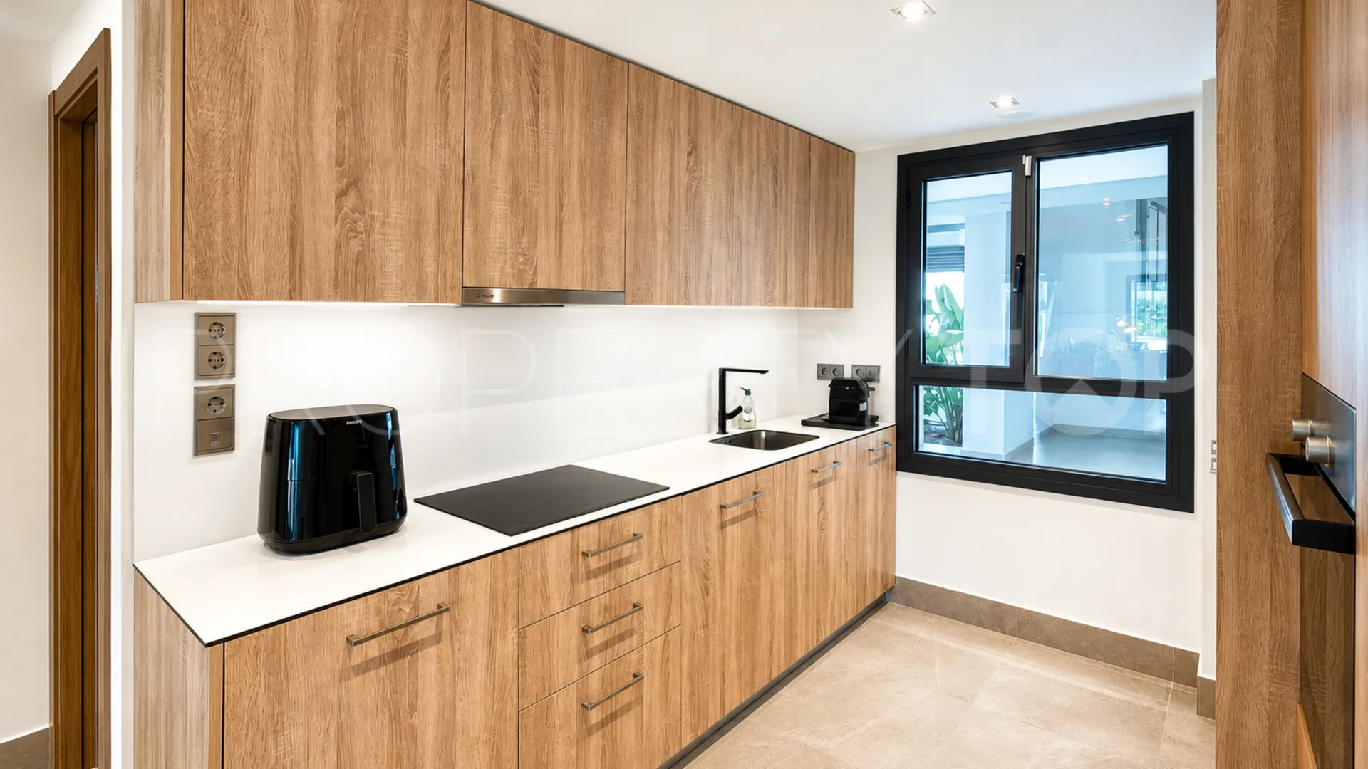 For sale ground floor apartment with 2 bedrooms in Casares Playa