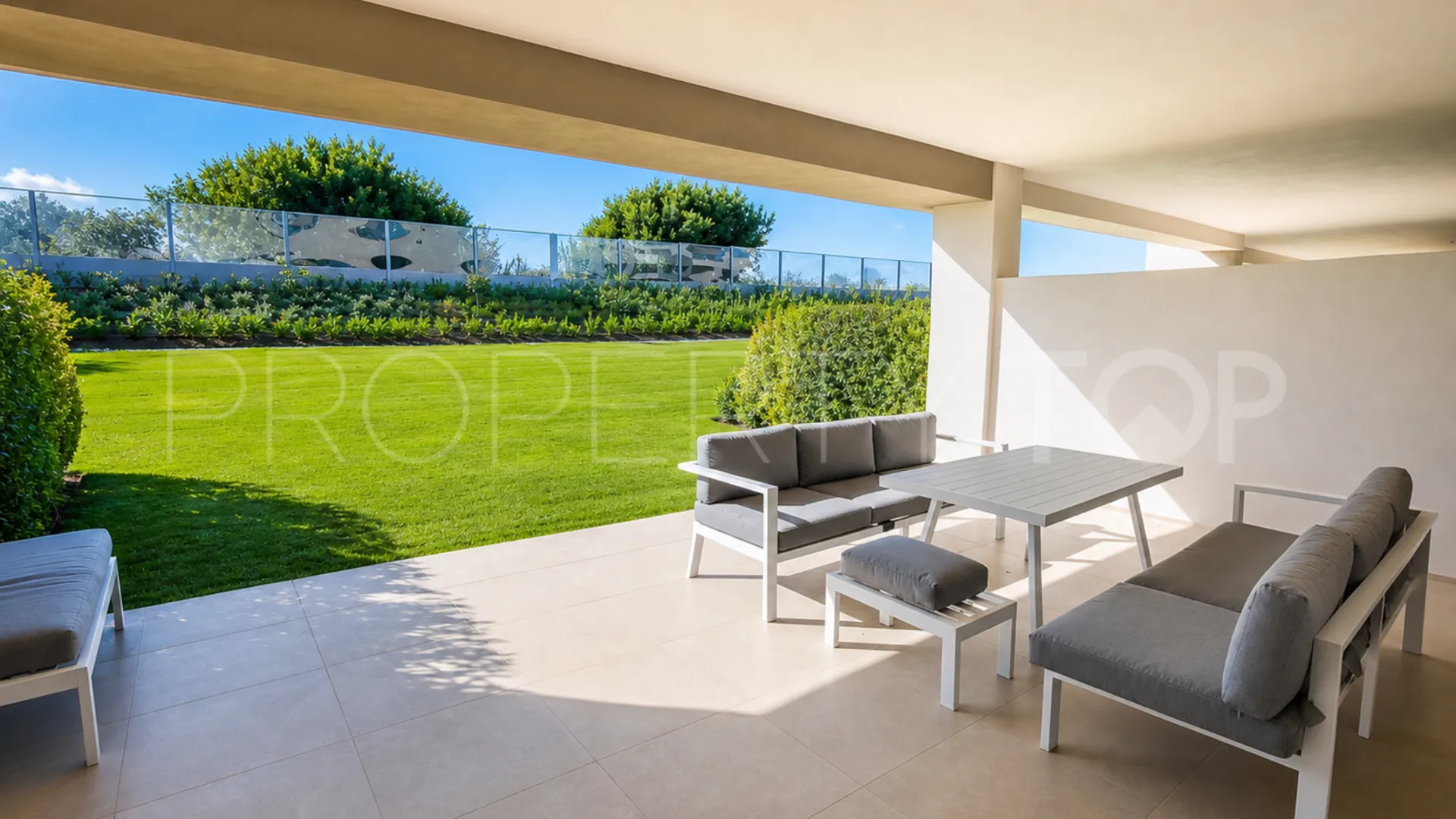 For sale ground floor apartment with 2 bedrooms in Casares Playa