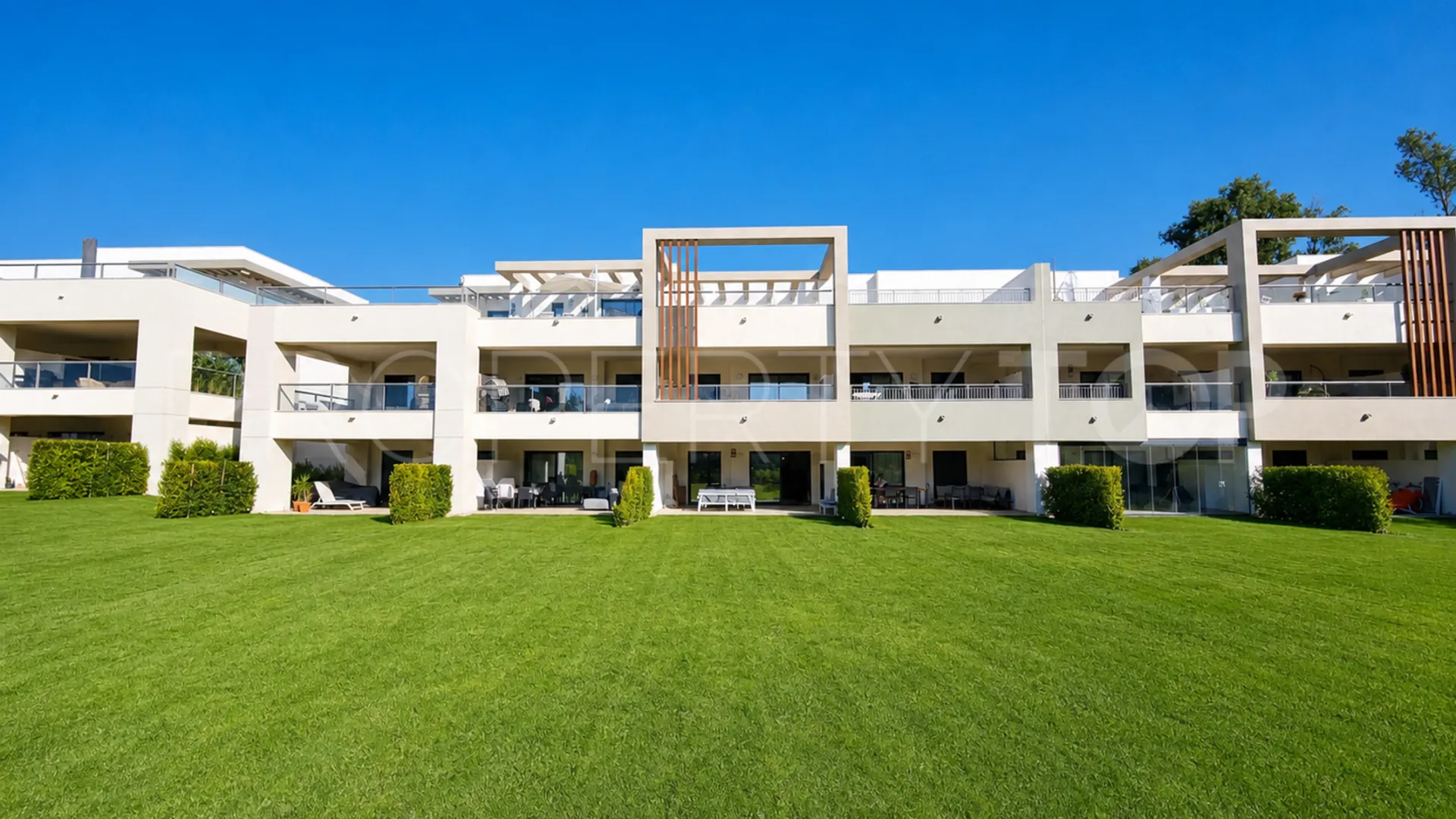 For sale ground floor apartment with 2 bedrooms in Casares Playa