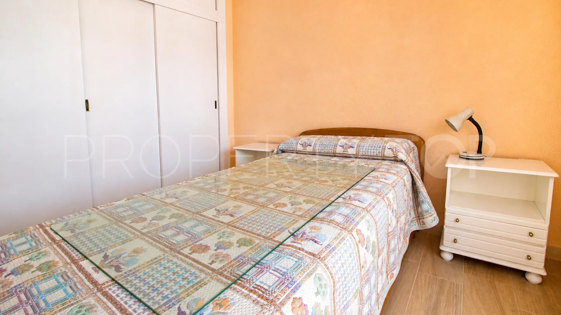Comprar atico duplex en Sabinillas de 3 dormitorios