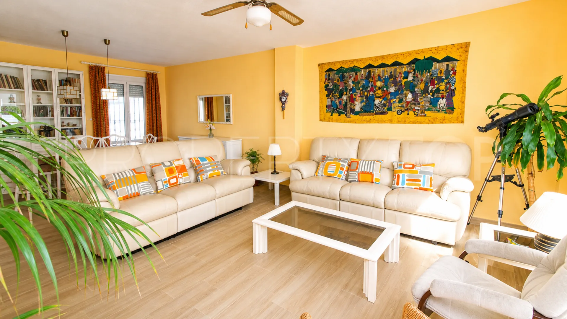 Comprar atico duplex en Sabinillas de 3 dormitorios
