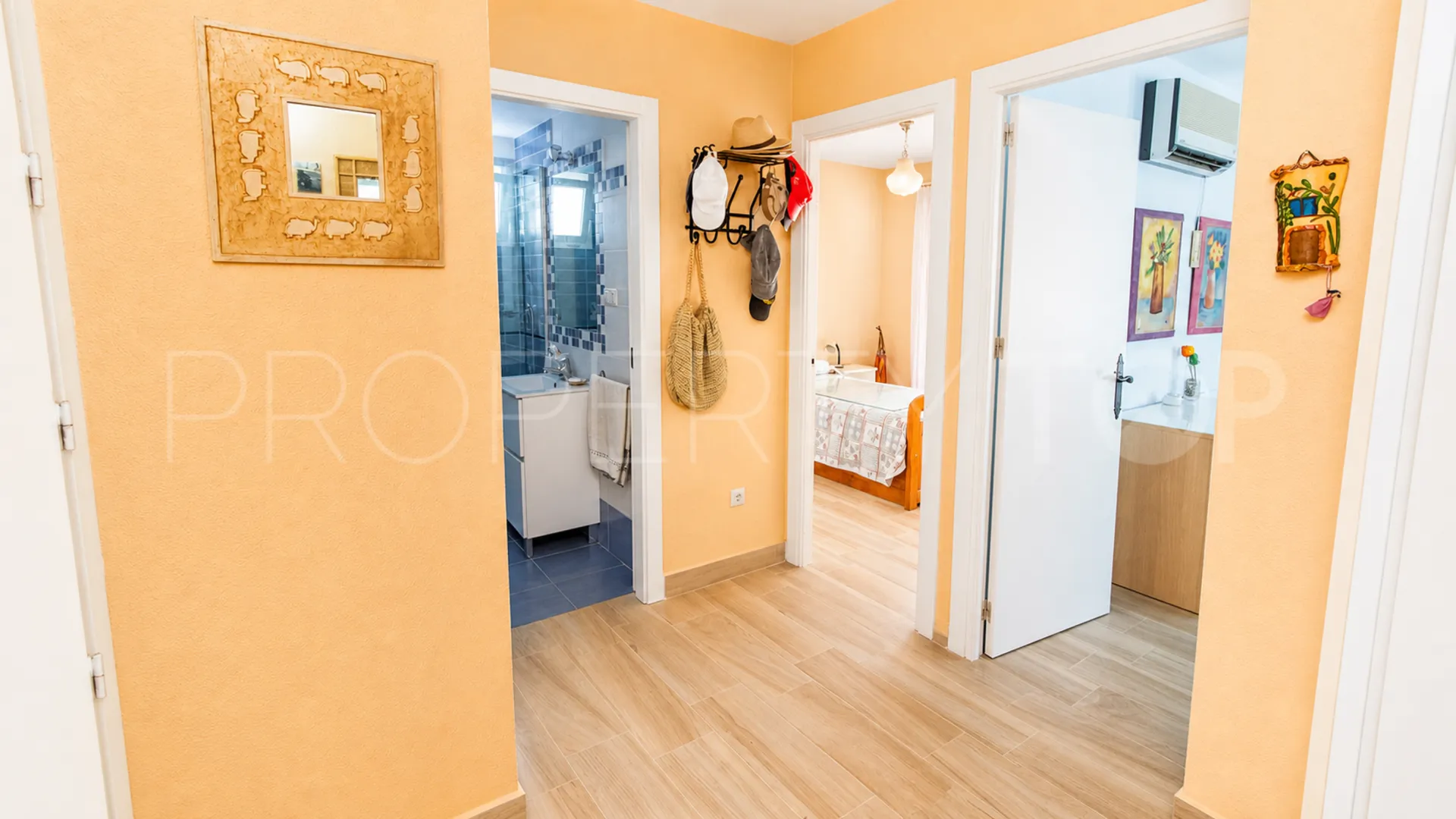 Comprar atico duplex en Sabinillas de 3 dormitorios
