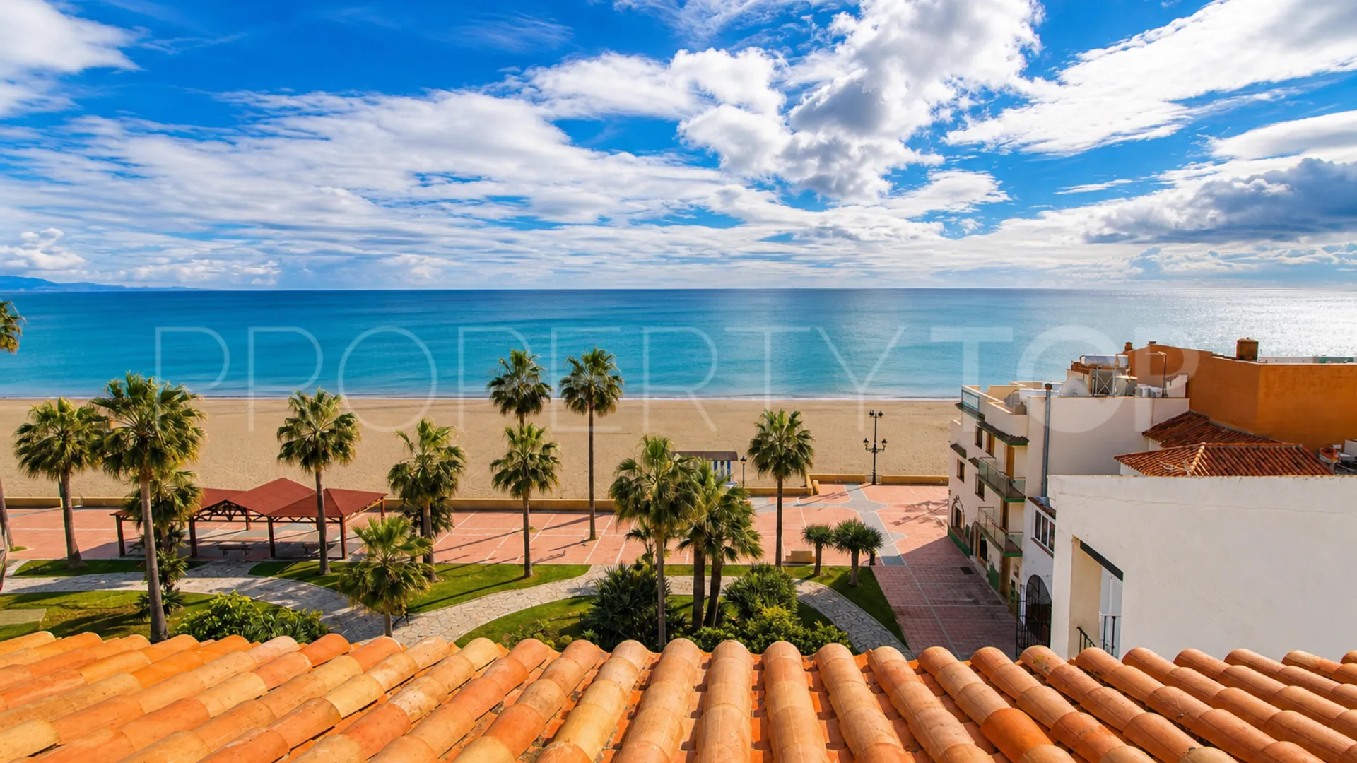 Comprar atico duplex en Sabinillas de 3 dormitorios