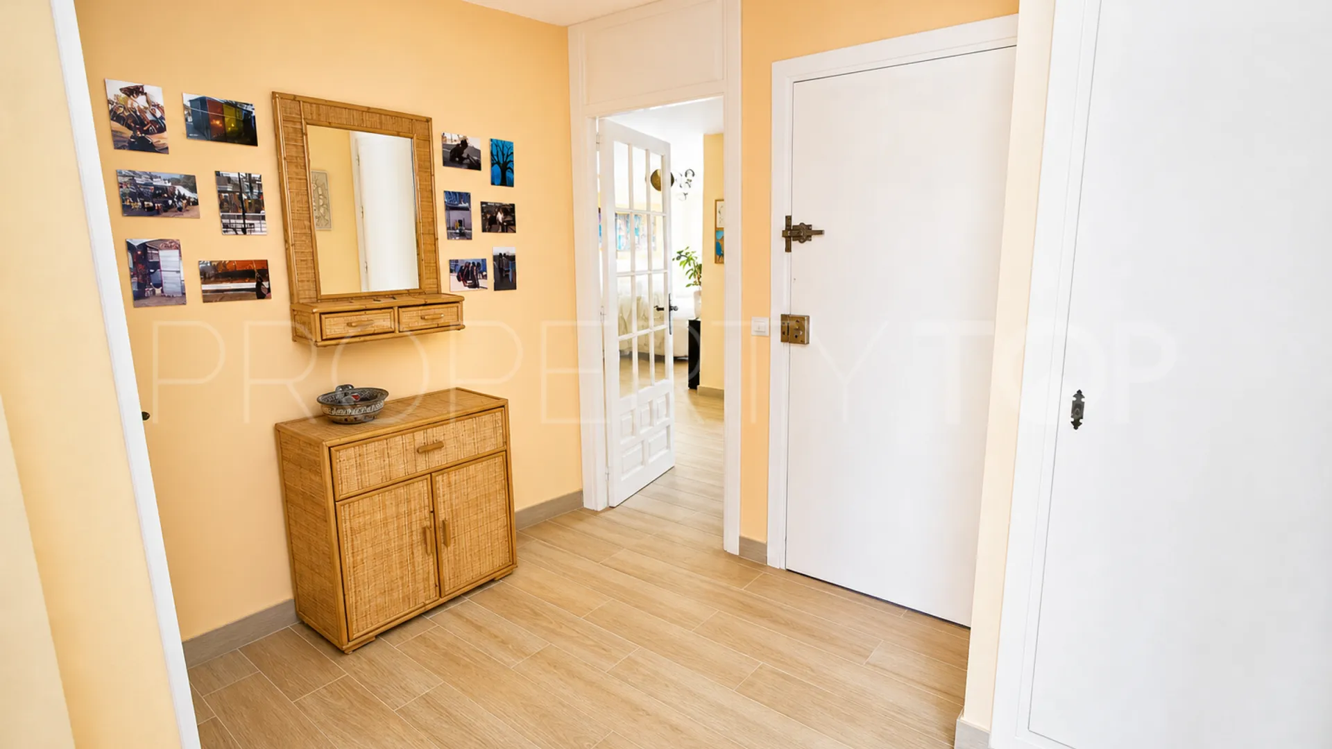 Comprar atico duplex en Sabinillas de 3 dormitorios