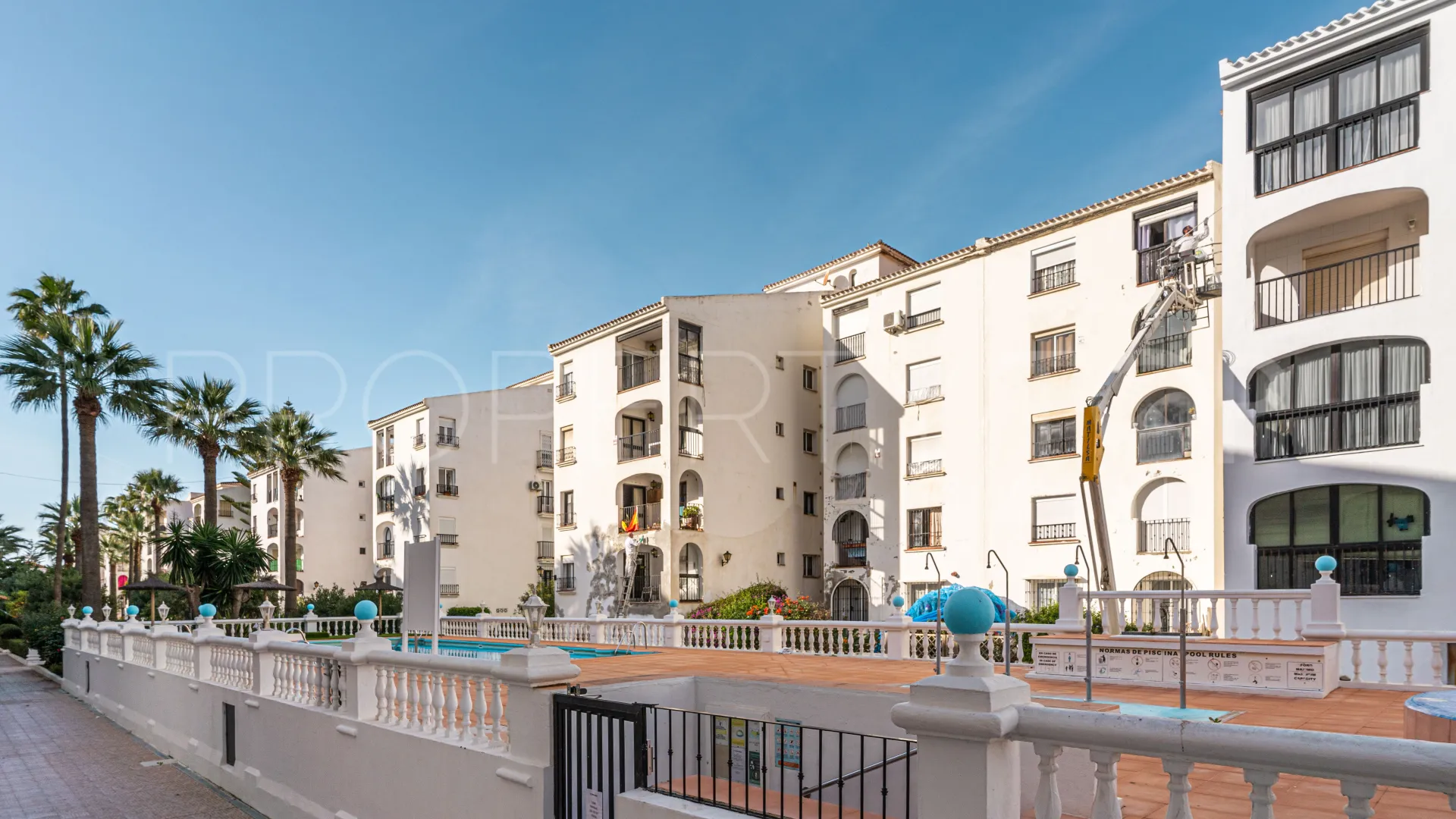 Comprar atico duplex en Sabinillas de 3 dormitorios