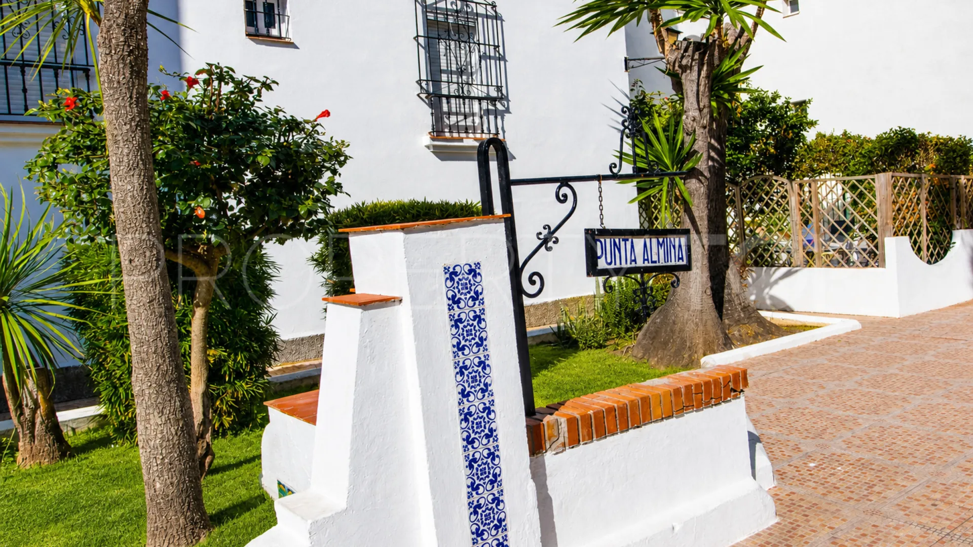 Comprar atico duplex en Sabinillas de 3 dormitorios