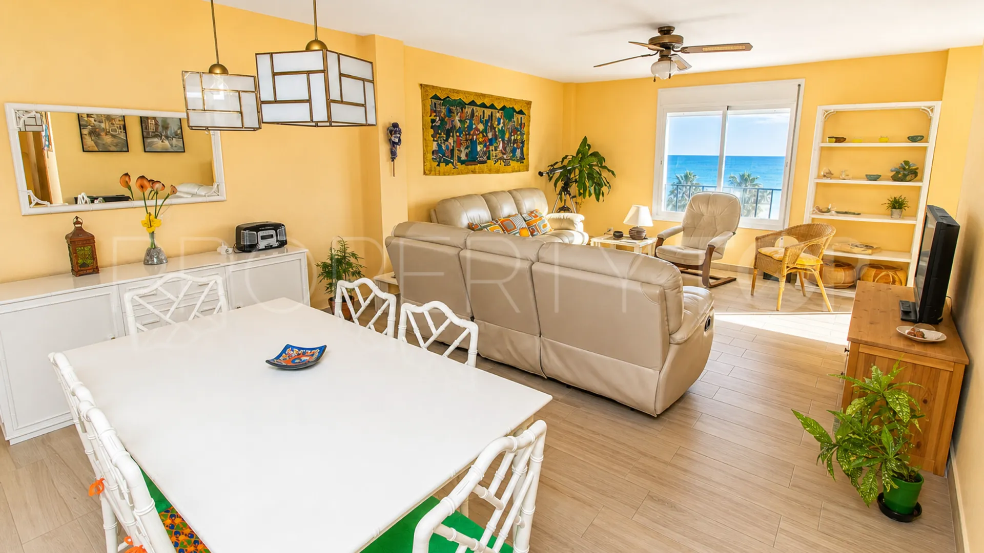 Comprar atico duplex en Sabinillas de 3 dormitorios