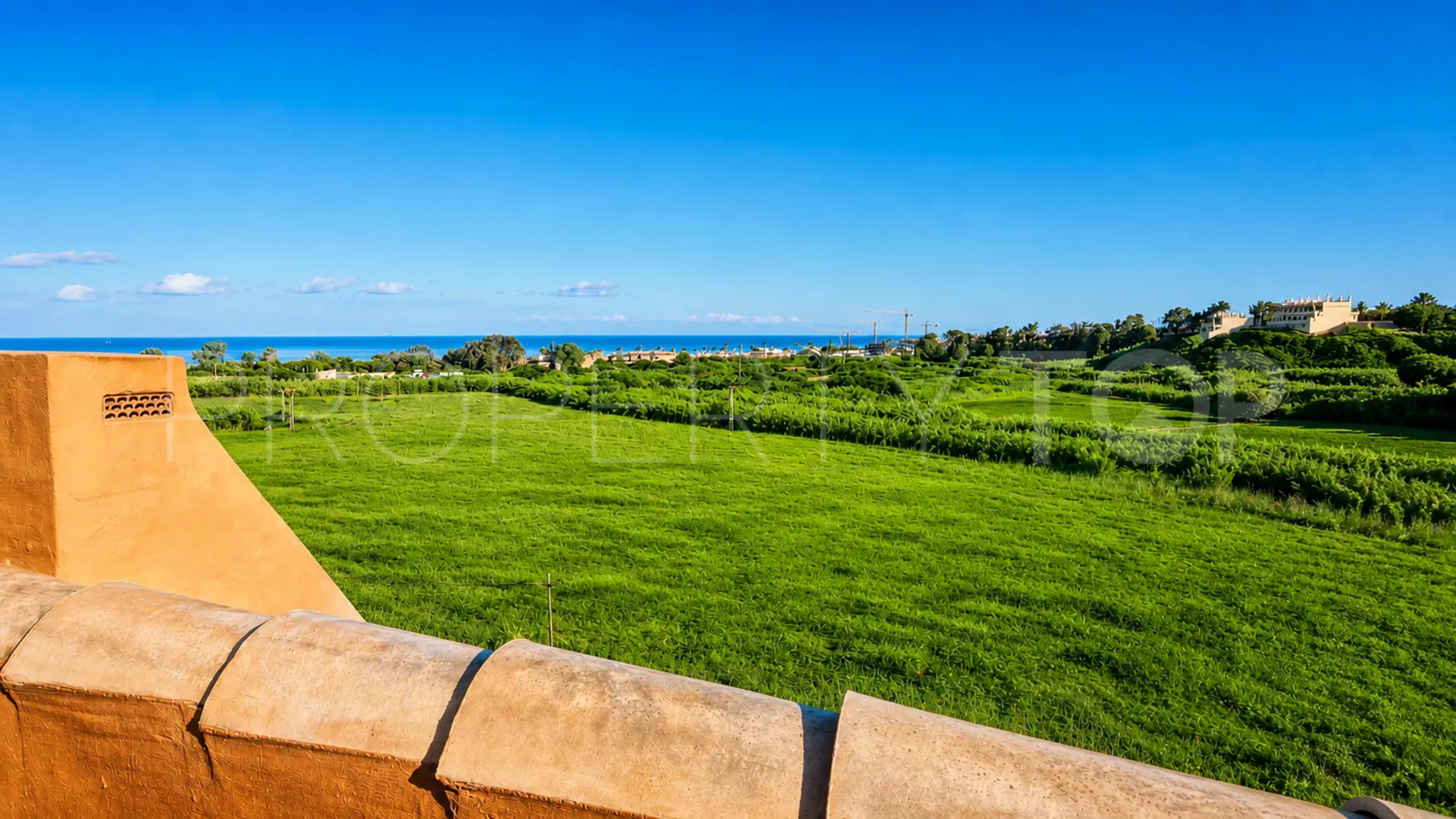 For sale 2 bedrooms apartment in La Duquesa