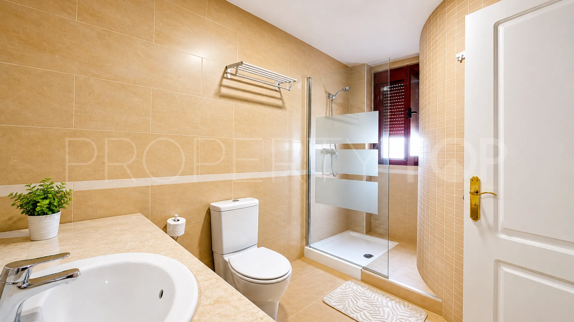 For sale 2 bedrooms apartment in La Duquesa