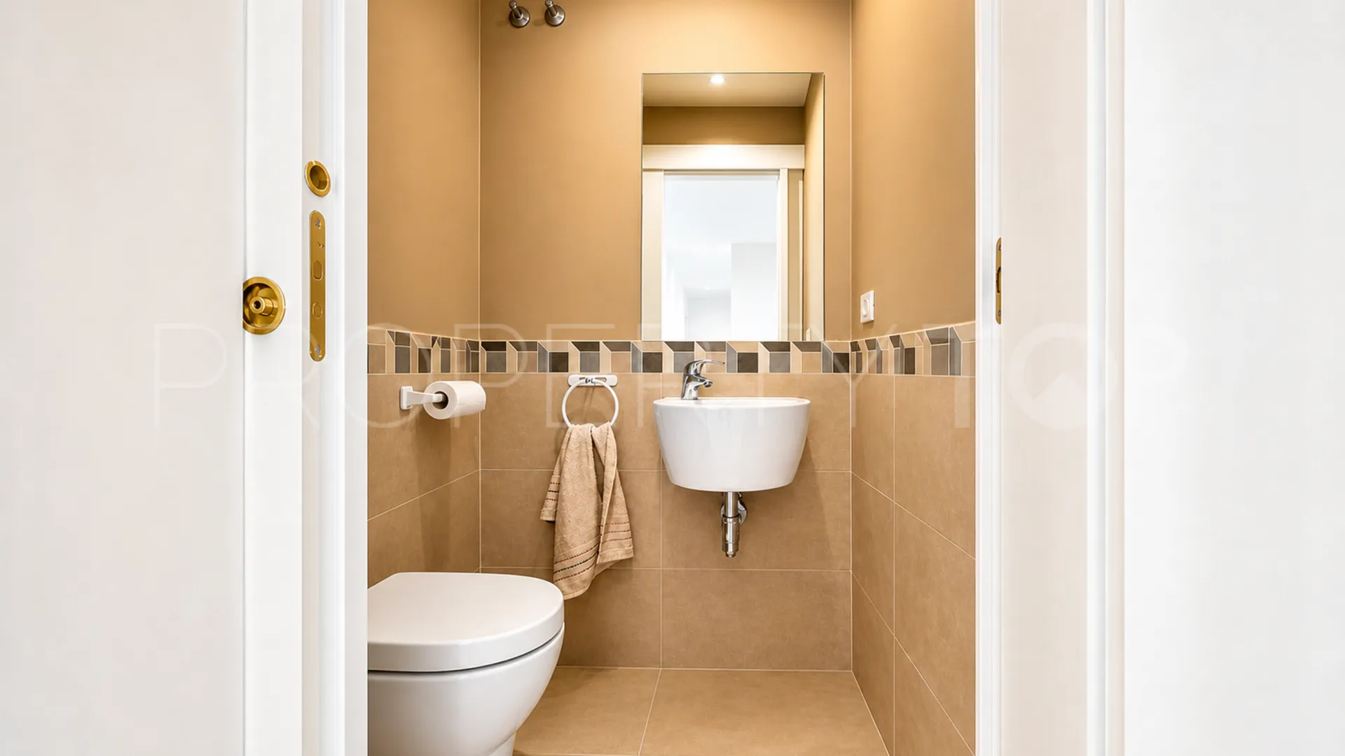For sale 2 bedrooms apartment in La Duquesa