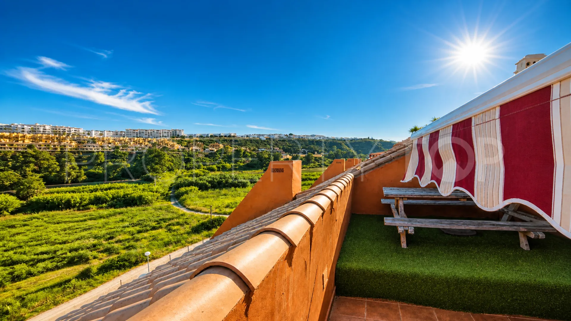 For sale 2 bedrooms apartment in La Duquesa