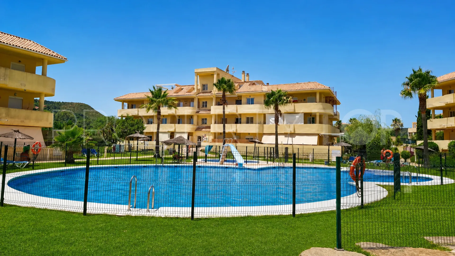 For sale apartment in La Duquesa