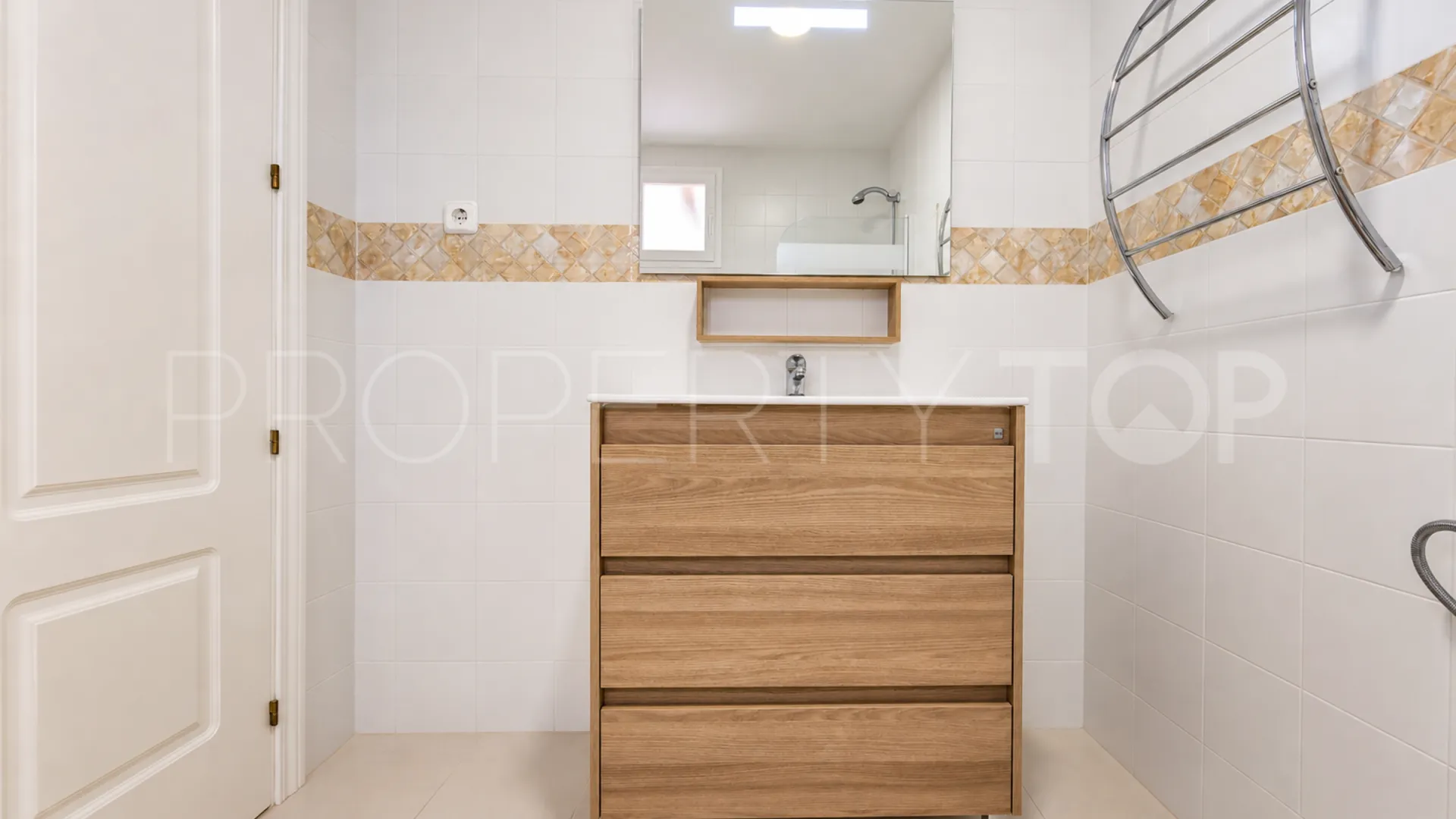 For sale apartment in La Duquesa