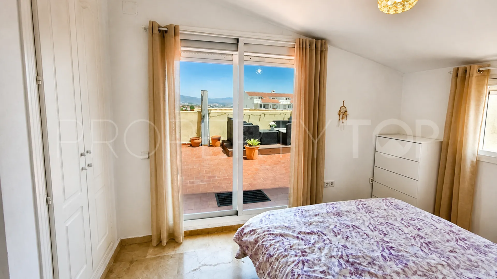 For sale apartment in La Duquesa