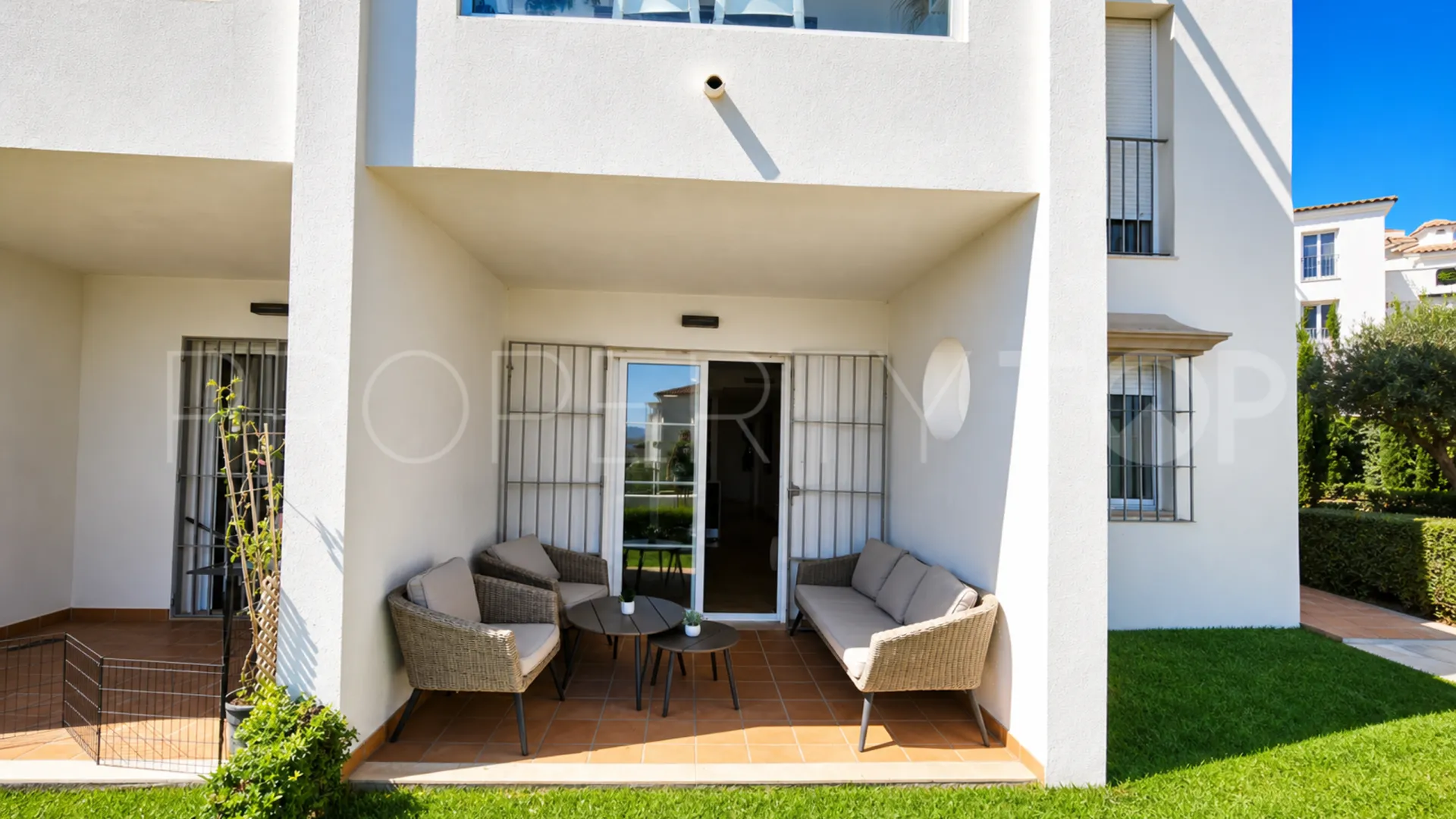 La Duquesa, apartamento planta baja con 3 dormitorios en venta