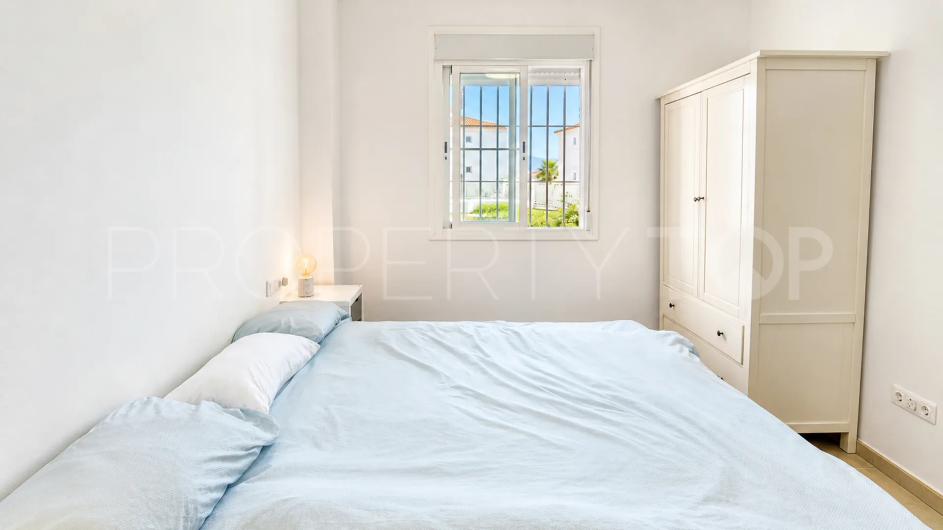 La Duquesa, apartamento planta baja con 3 dormitorios en venta