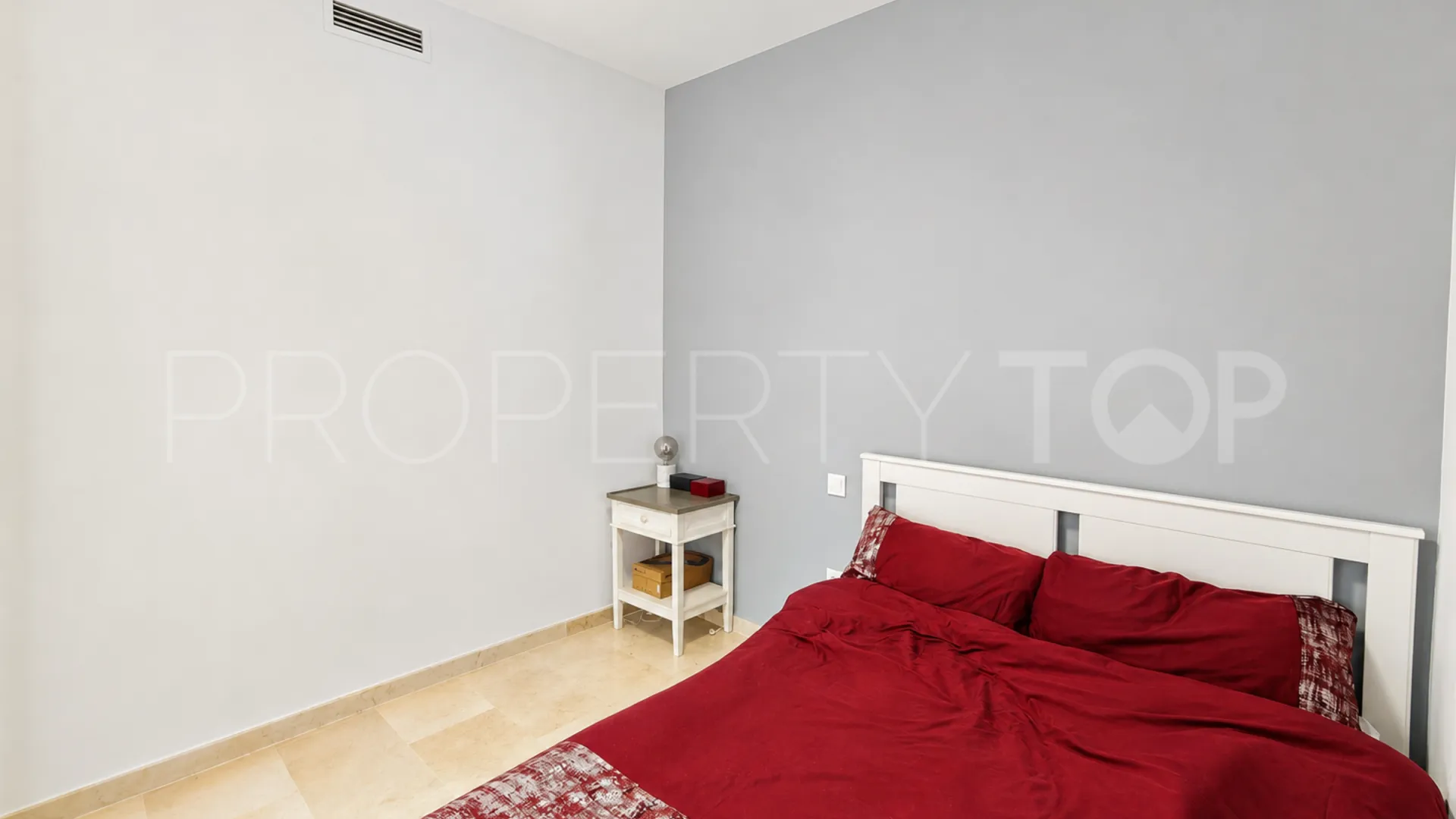 La Duquesa, apartamento planta baja con 3 dormitorios en venta
