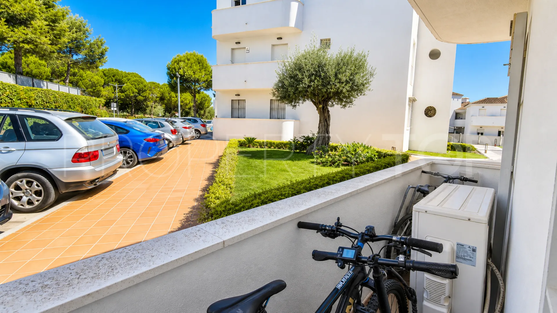 La Duquesa, apartamento planta baja con 3 dormitorios en venta