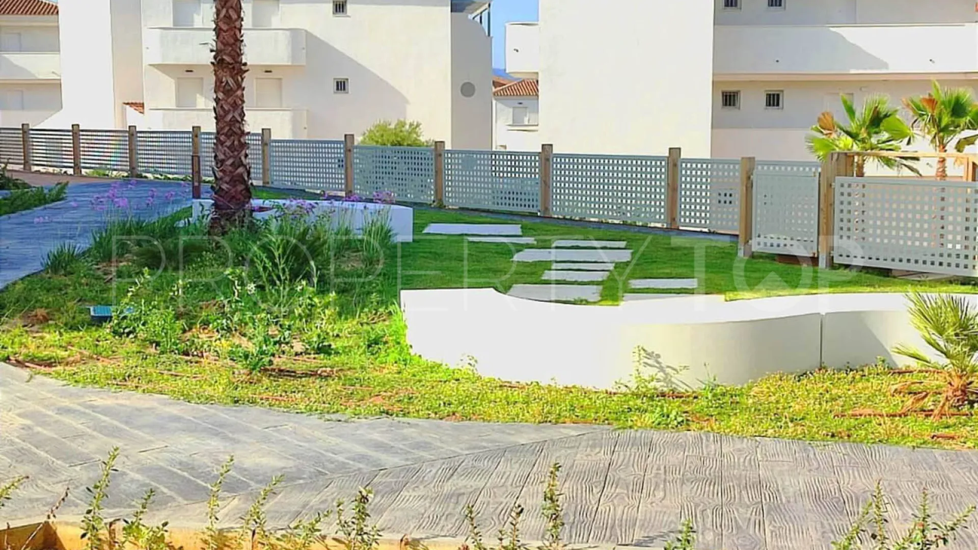La Duquesa, apartamento planta baja con 3 dormitorios en venta