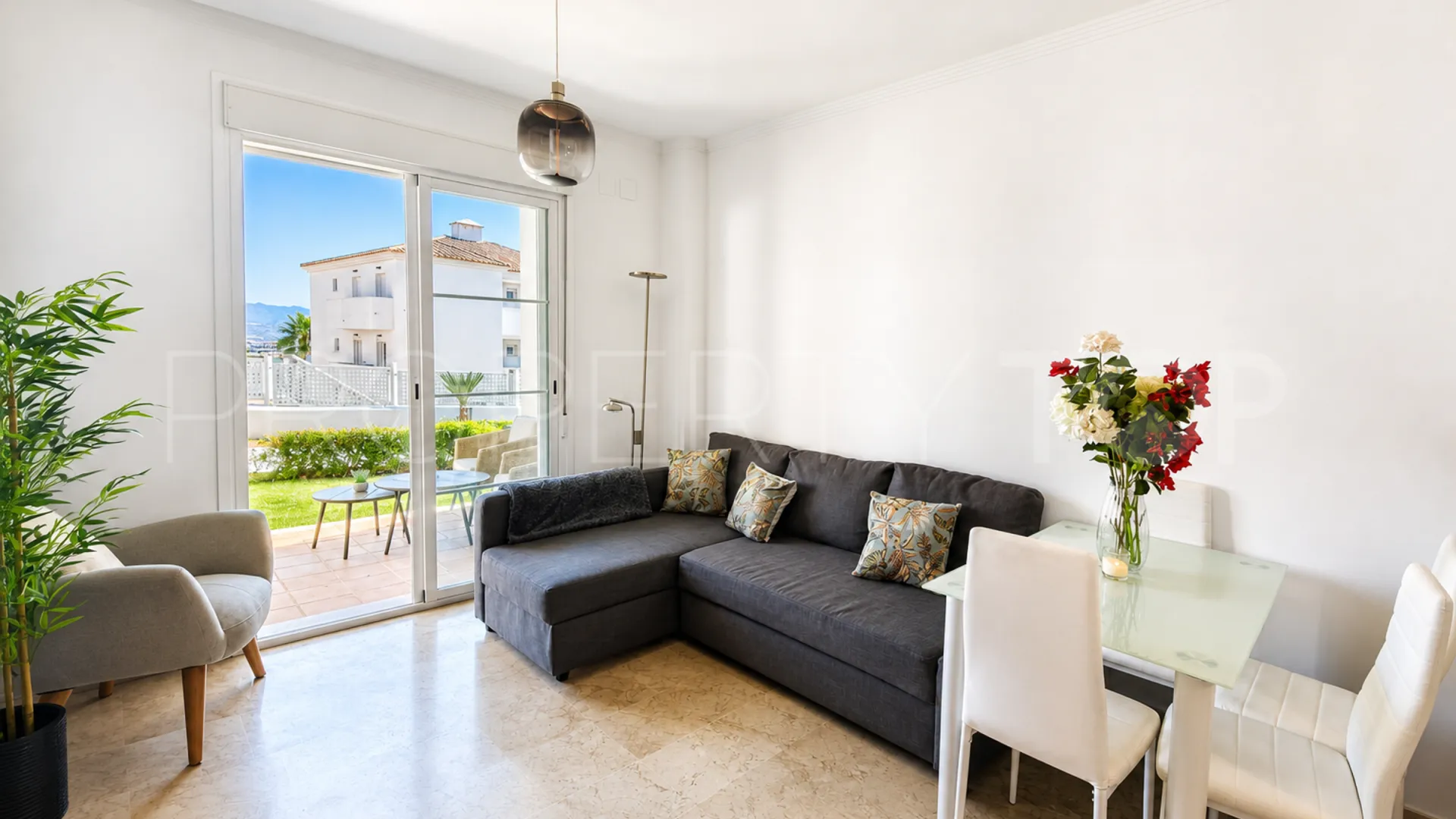 La Duquesa, apartamento planta baja con 3 dormitorios en venta