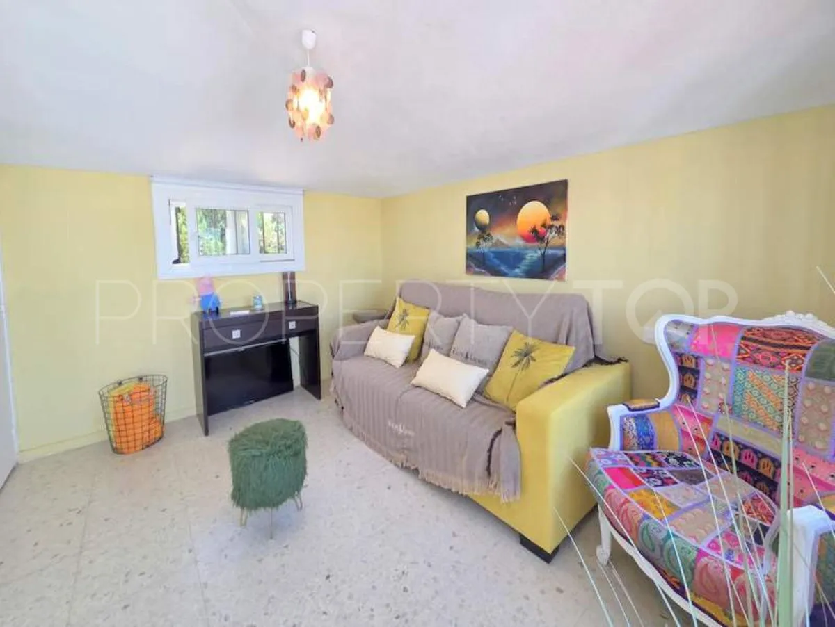 Villa a la venta en La Duquesa con 5 dormitorios