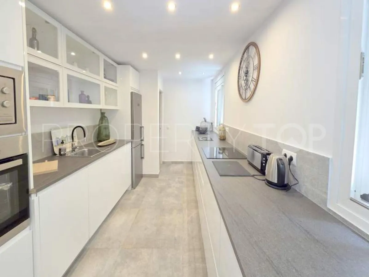 Villa a la venta en La Duquesa con 5 dormitorios