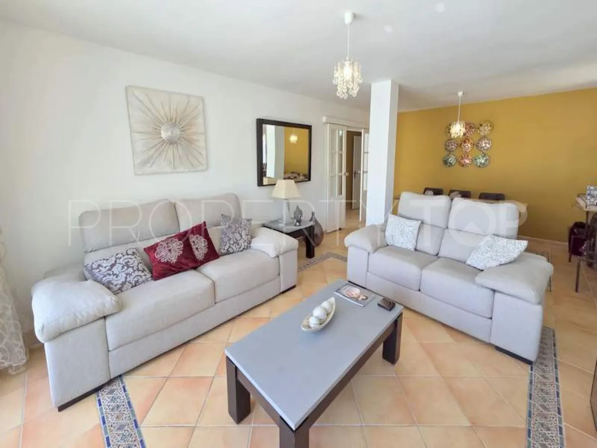 Villa a la venta en La Duquesa con 5 dormitorios