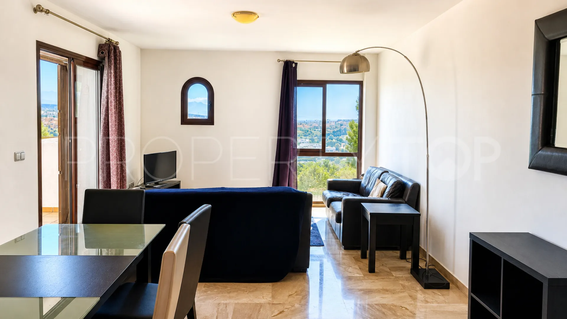 For sale apartment in Casares Playa