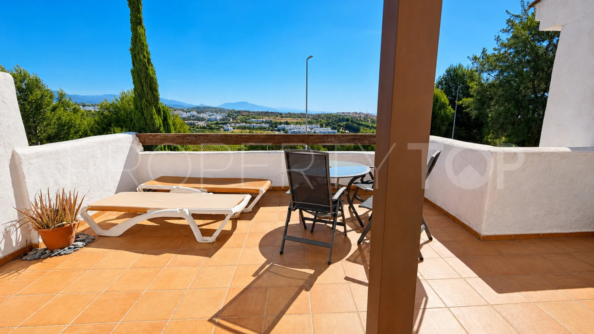 For sale apartment in Casares Playa