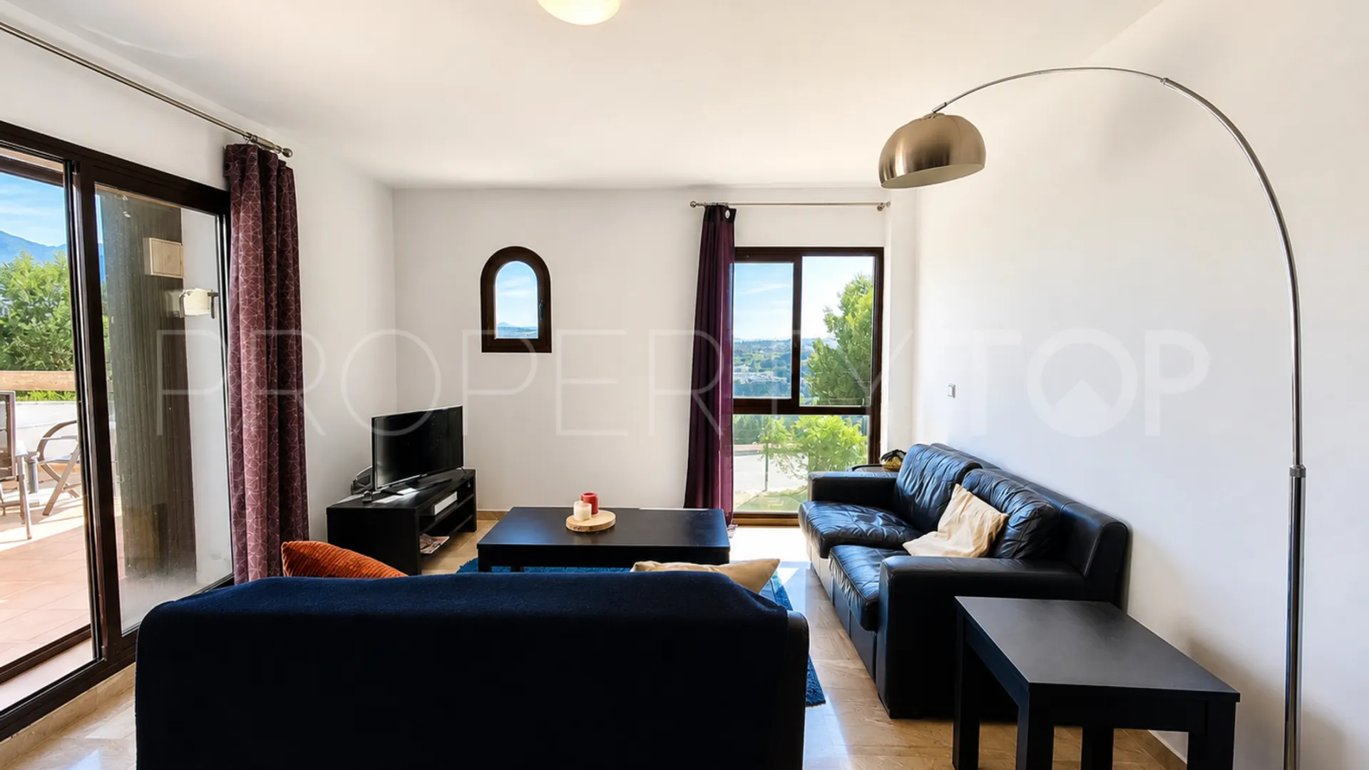 For sale apartment in Casares Playa