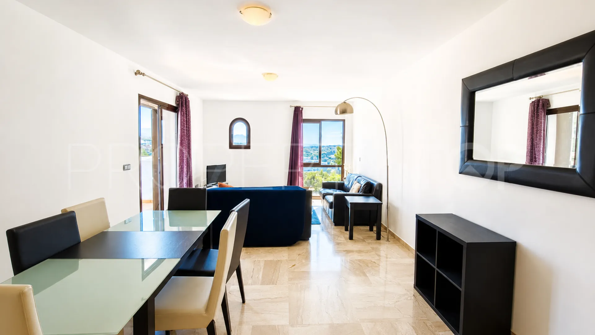 For sale apartment in Casares Playa