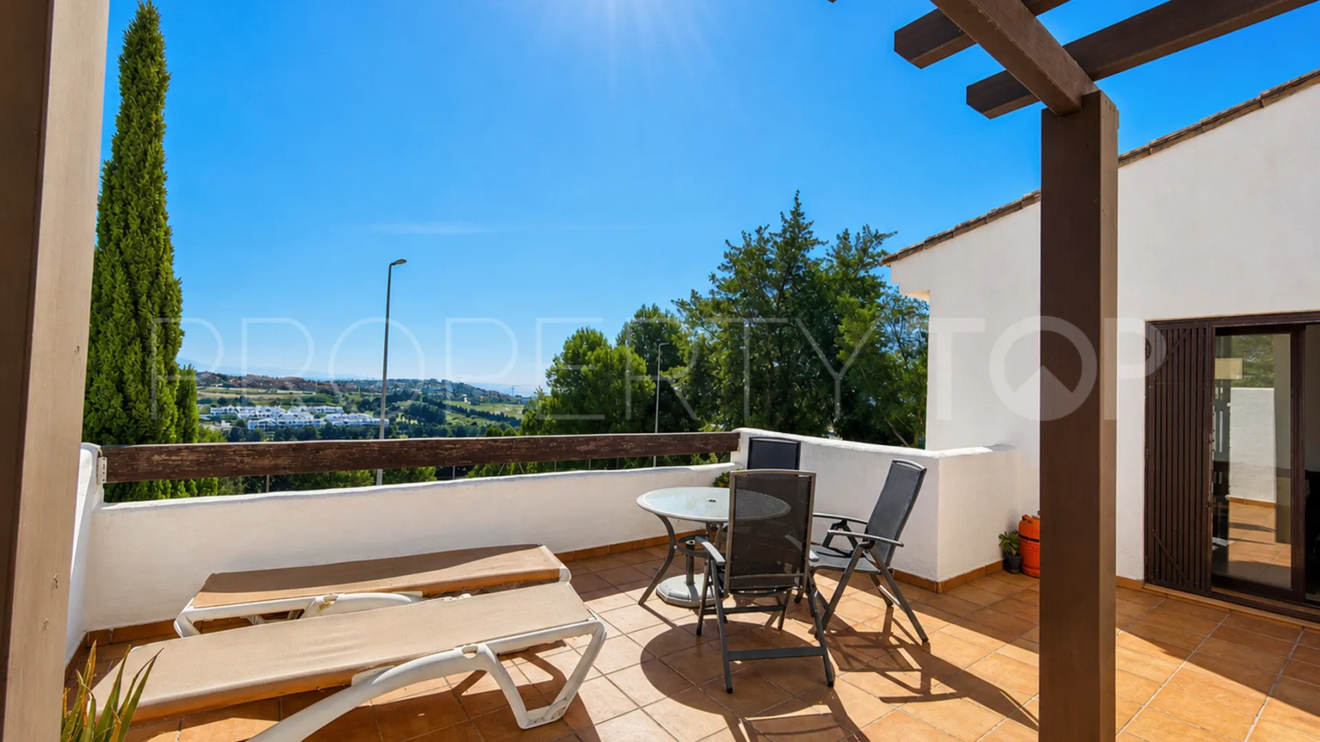 For sale apartment in Casares Playa
