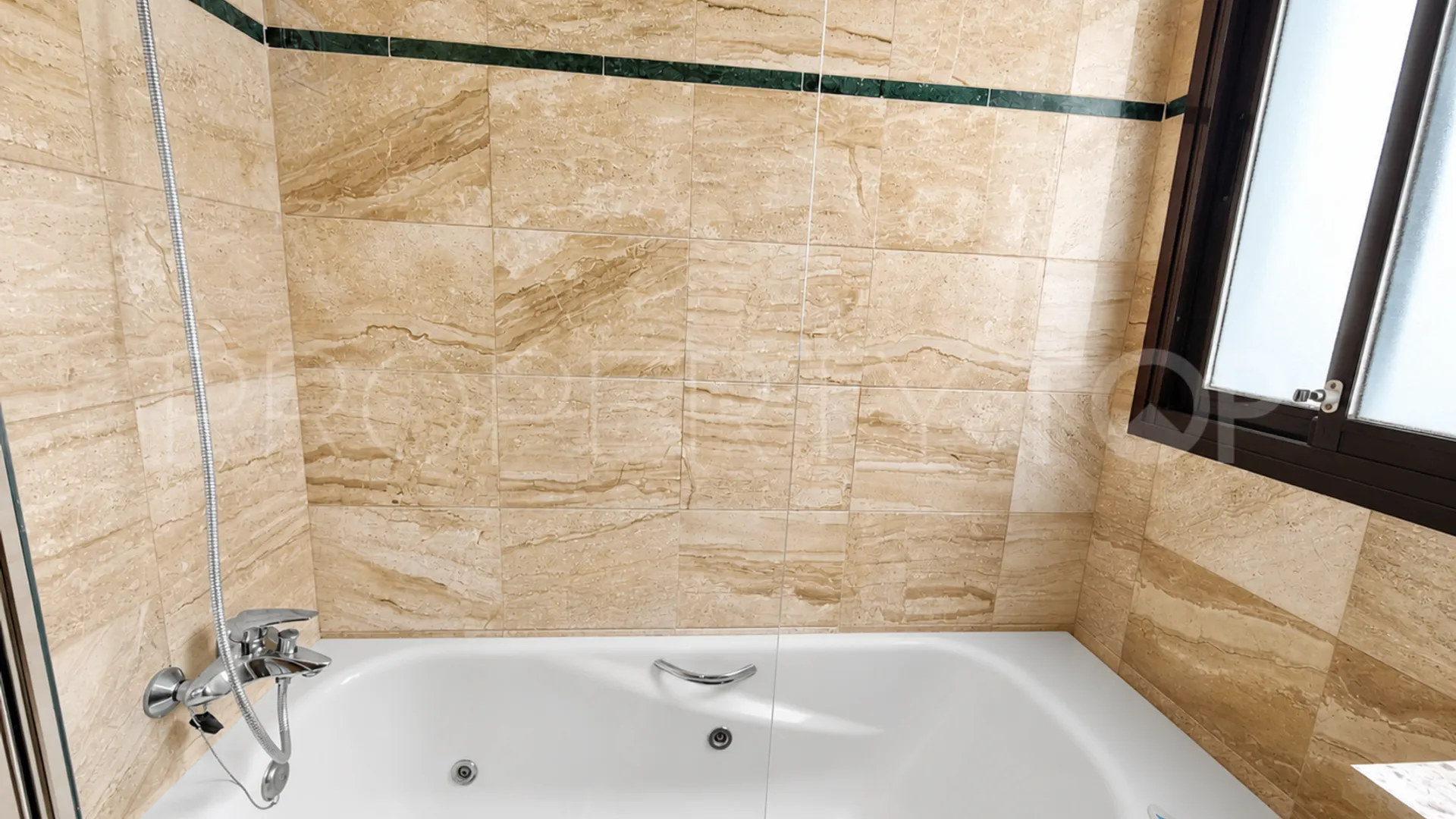 For sale apartment in Casares Playa