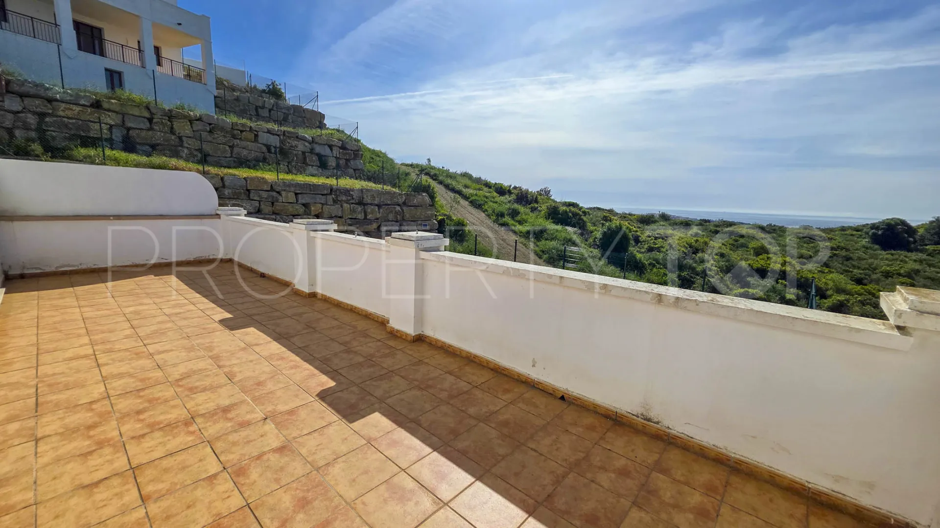 Se vende pareado con 2 dormitorios en Casares Playa
