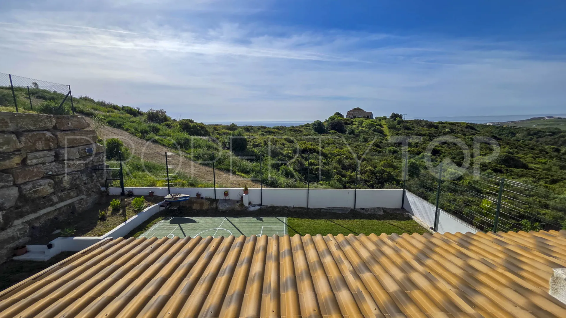 Se vende pareado con 2 dormitorios en Casares Playa