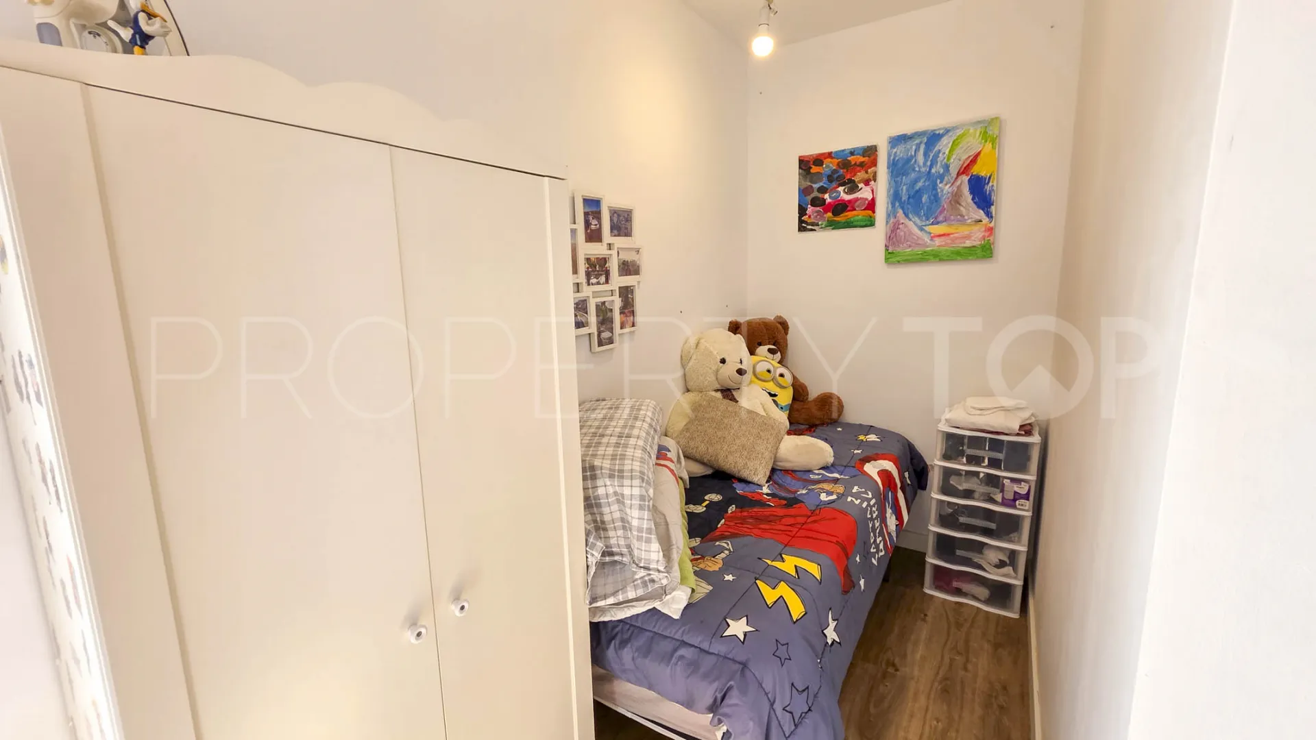 Se vende pareado con 2 dormitorios en Casares Playa