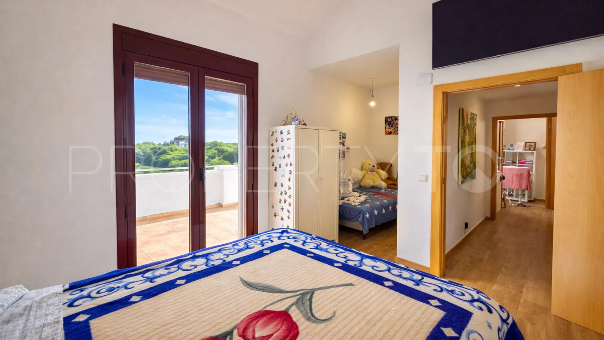 Se vende pareado con 2 dormitorios en Casares Playa