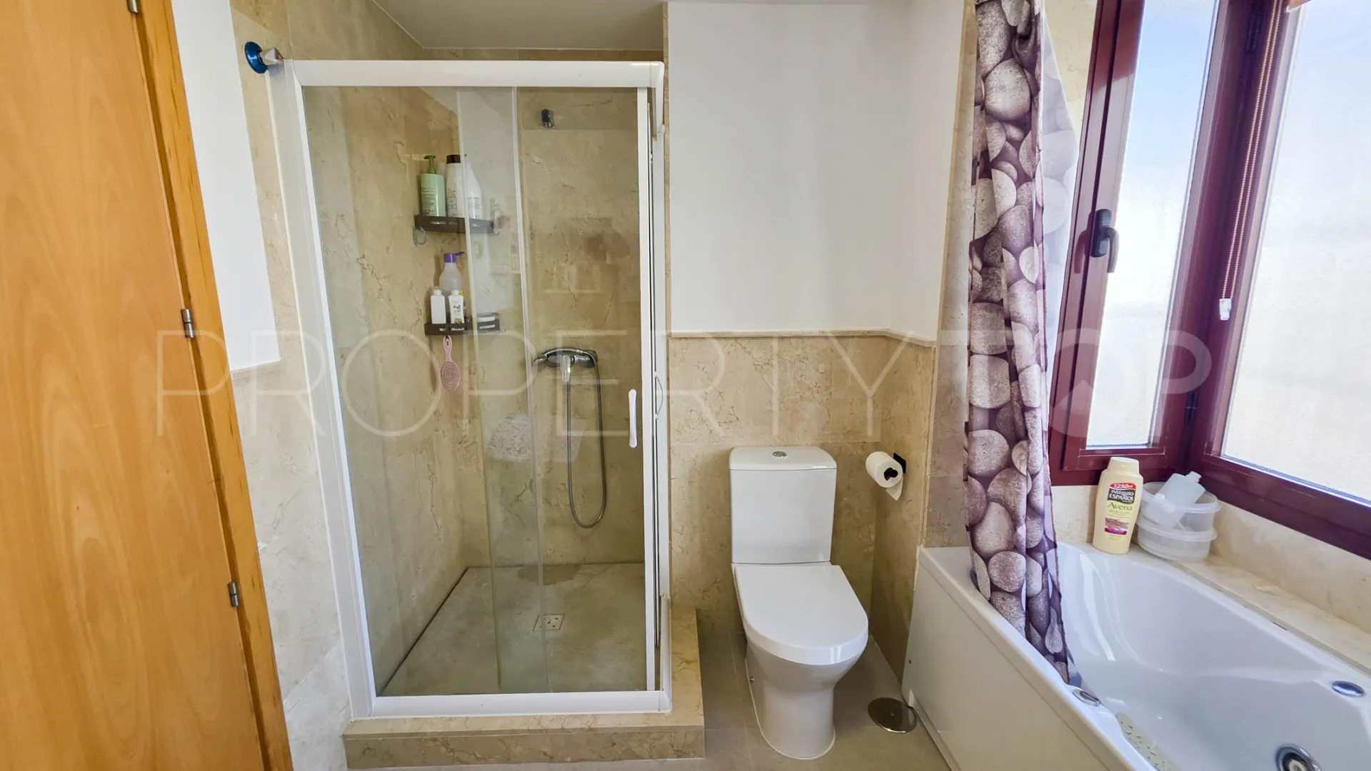 Se vende pareado con 2 dormitorios en Casares Playa
