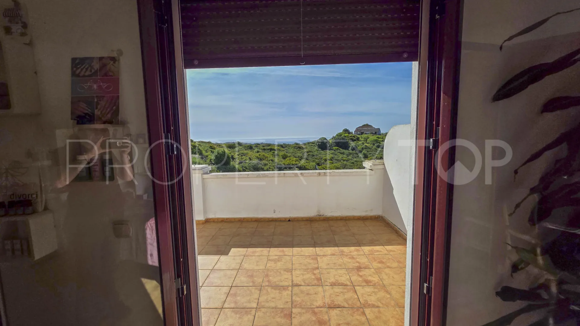 Se vende pareado con 2 dormitorios en Casares Playa