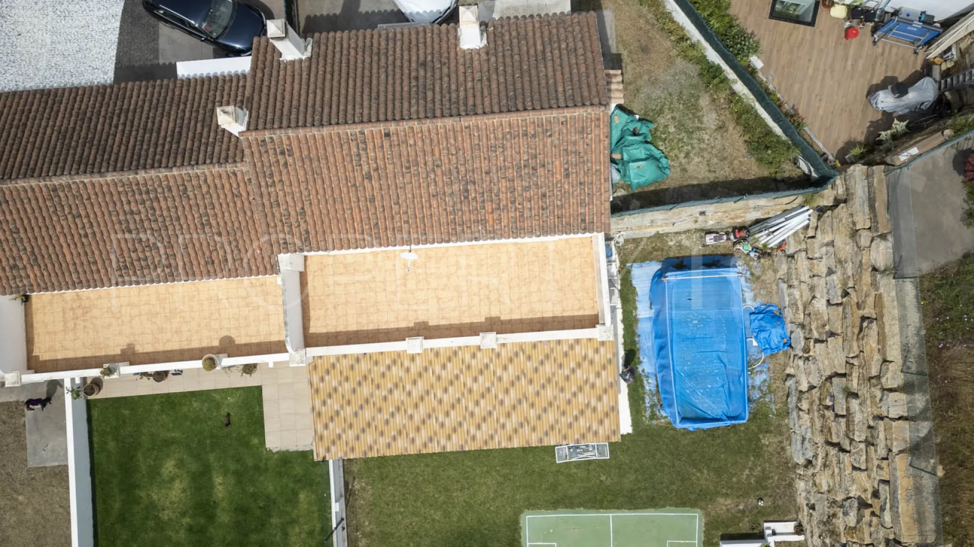 Se vende pareado con 2 dormitorios en Casares Playa