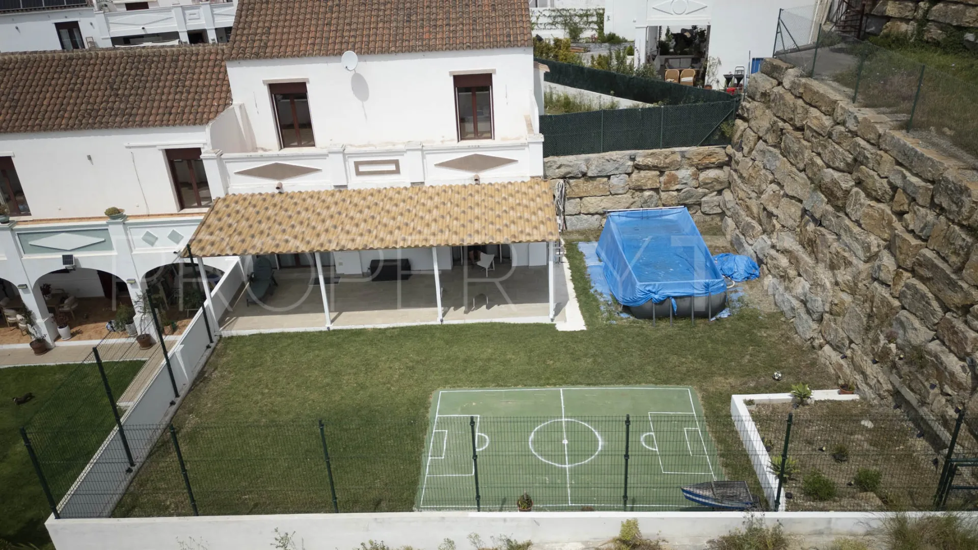 Se vende pareado con 2 dormitorios en Casares Playa