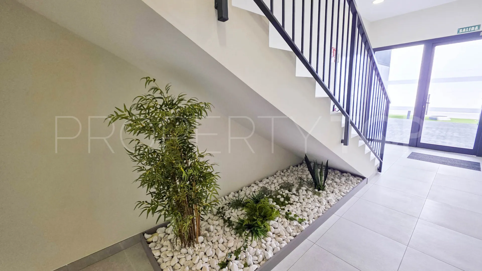 Apartamento en venta de 3 dormitorios en Estepona