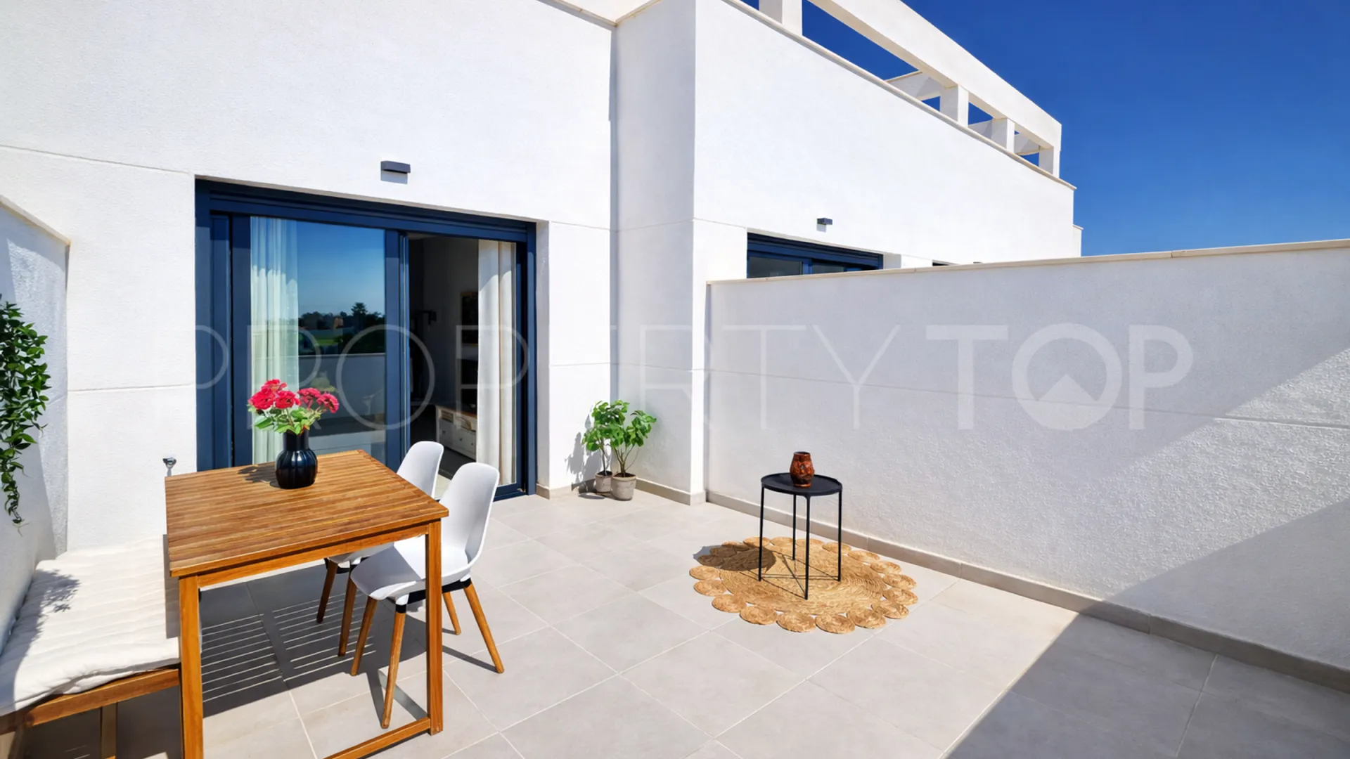 Apartamento en venta de 3 dormitorios en Estepona