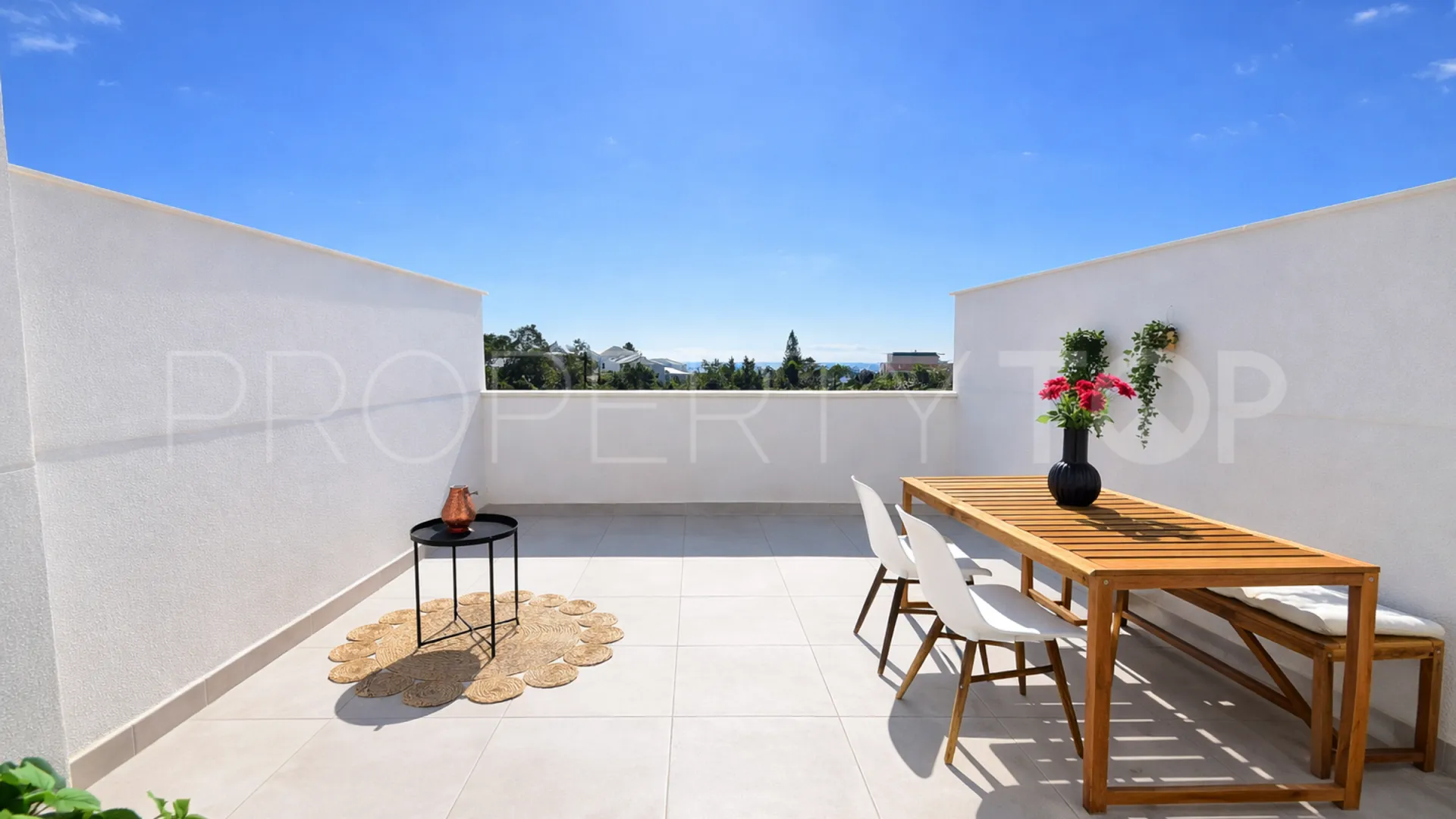 Apartamento en venta de 3 dormitorios en Estepona
