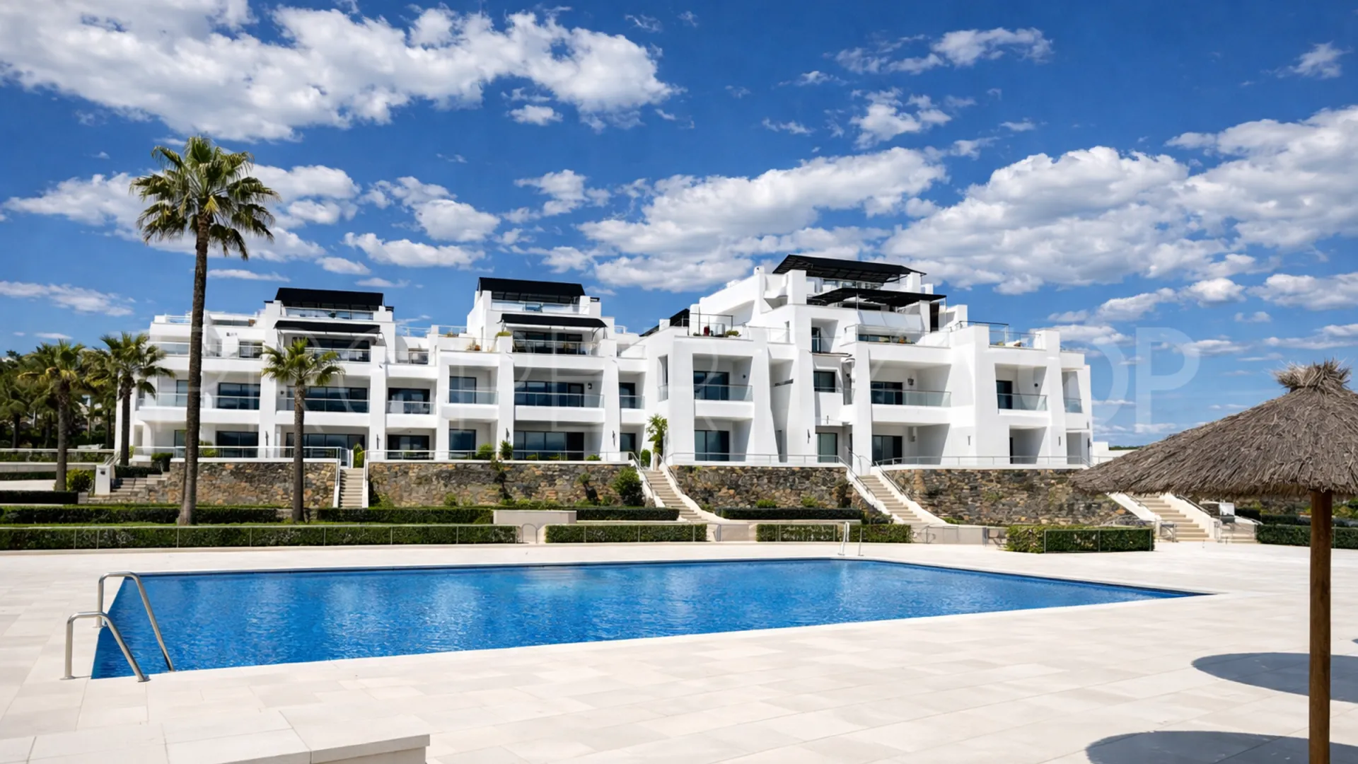 Se vende apartamento planta baja en Casares Playa de 2 dormitorios