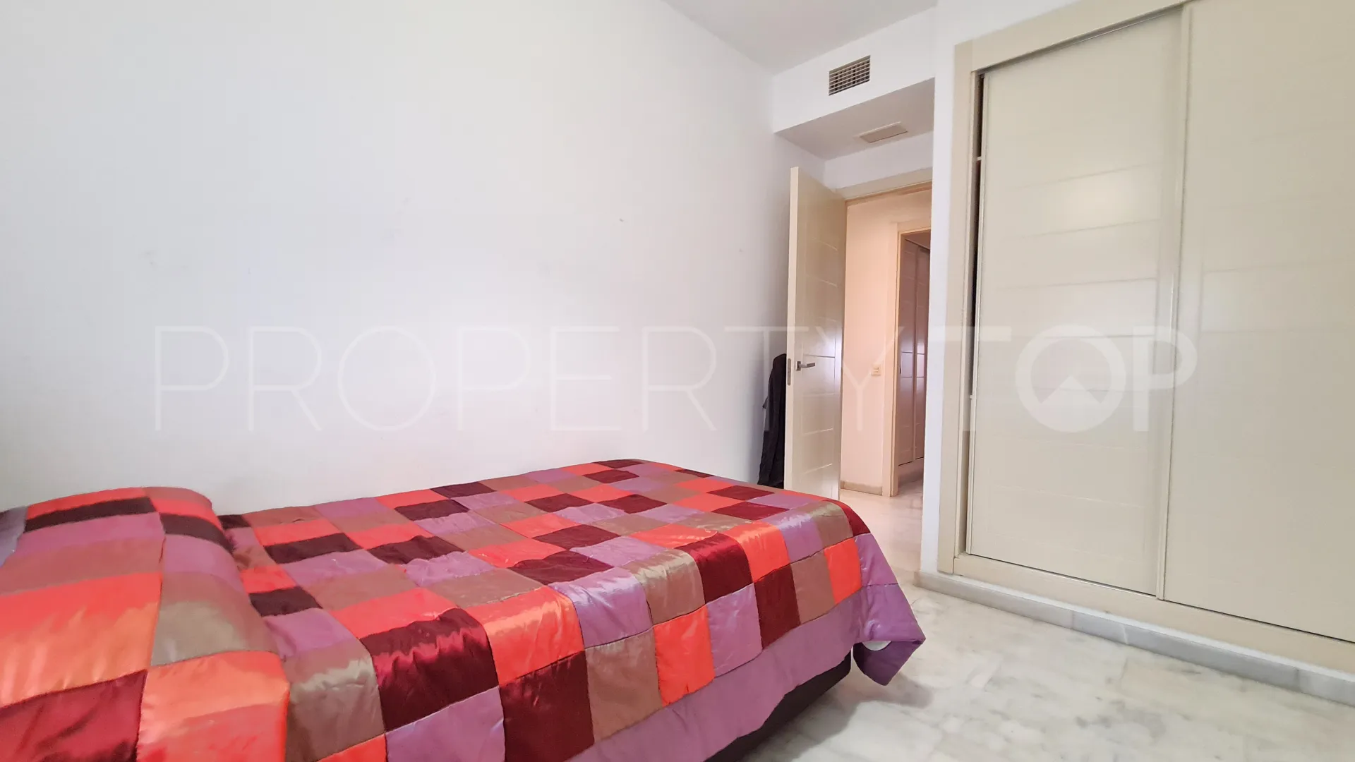 Apartamento a la venta en Estepona de 3 dormitorios
